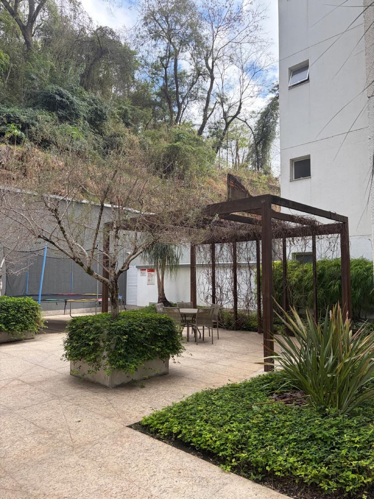 Apartamento 2 Quartos com Área Privativa no Horto
