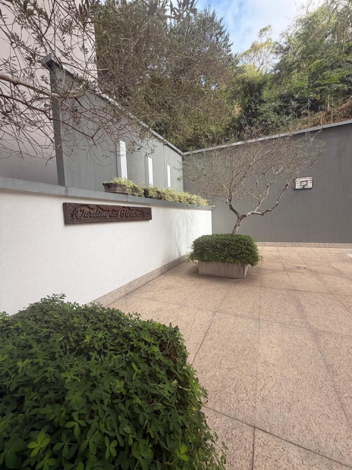 Apartamento 2 Quartos com Área Privativa no Horto