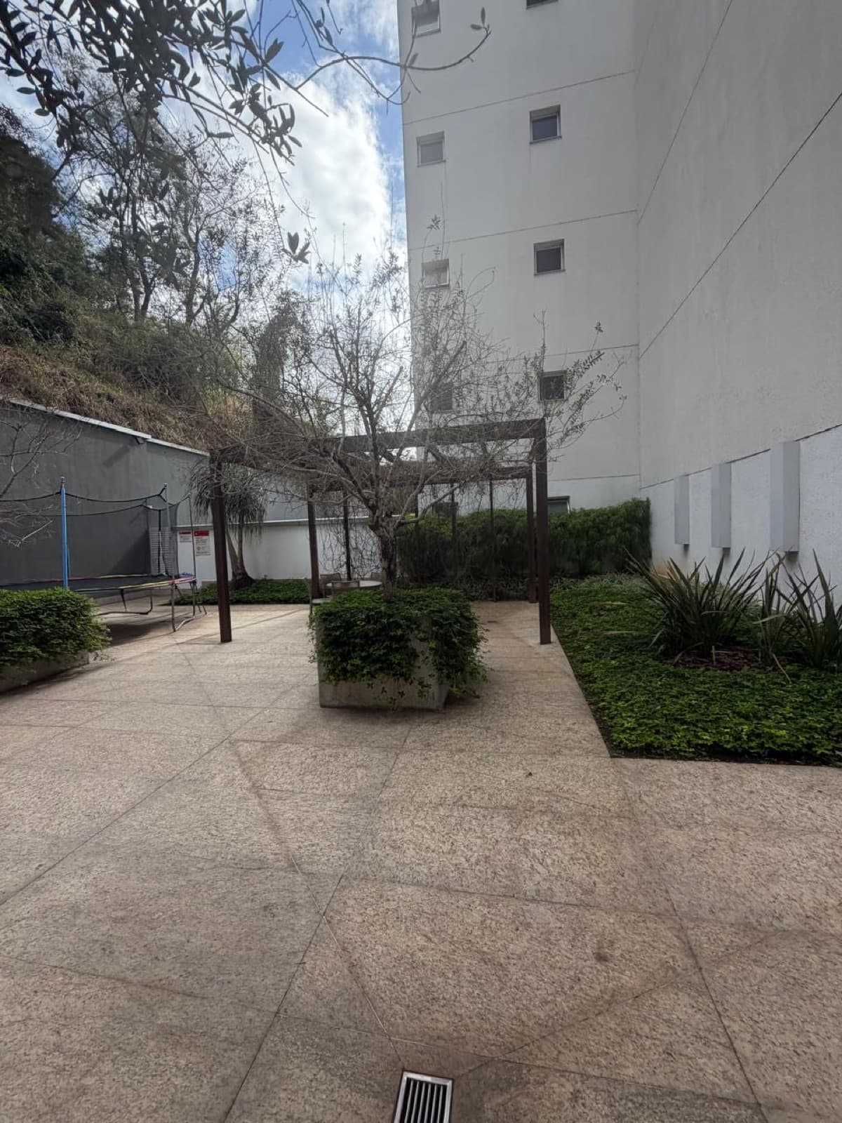 Apartamento 2 Quartos com Área Privativa no Horto