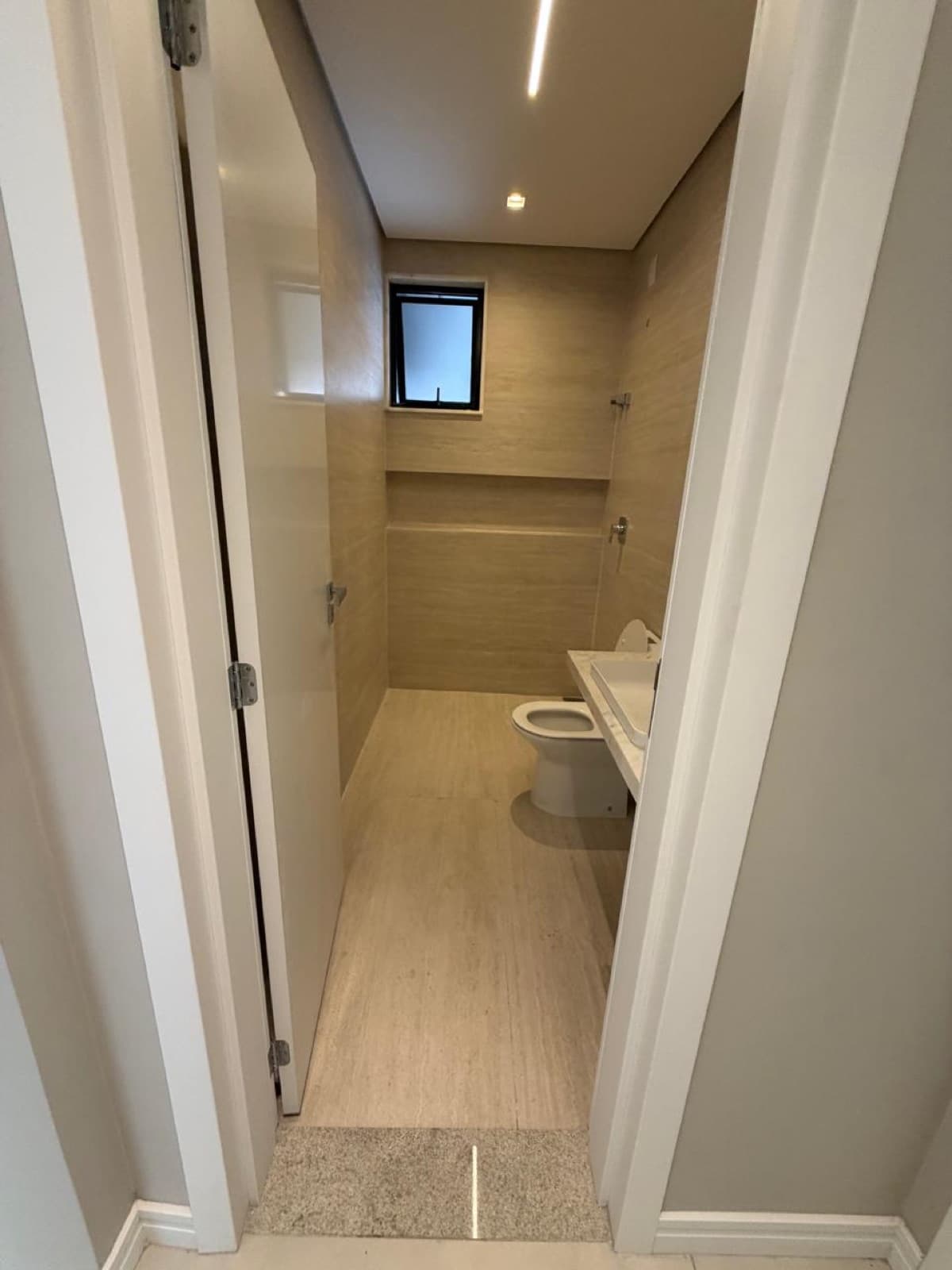 Casa de Alto Padrão com 4 Suítes no Cariru