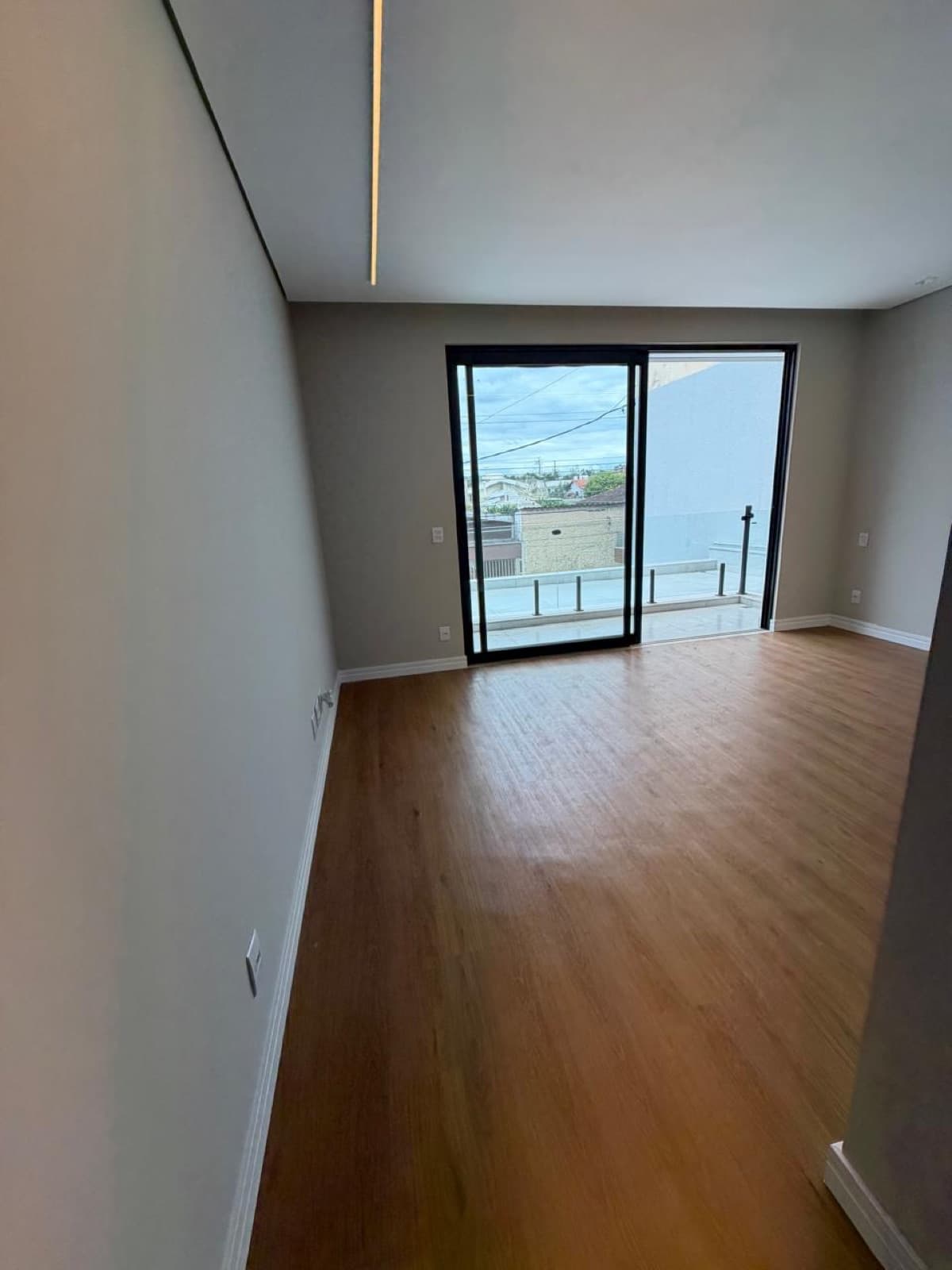 Casa de Alto Padrão com 4 Suítes no Cariru